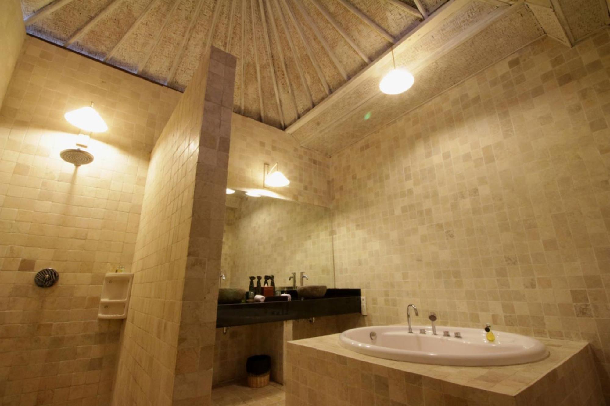 Villa con 2 Camere da Letto, Spa e Piscina
